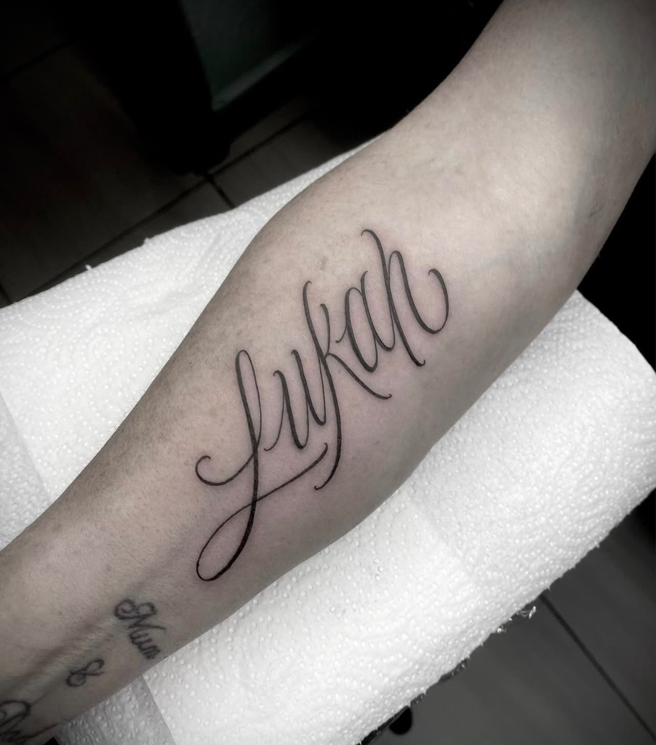 Okin - Lettering / Script